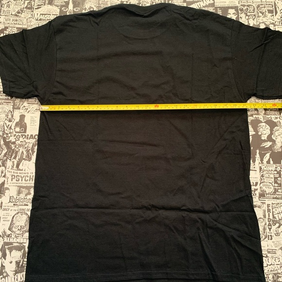 Kiss T-Shirt - Picture 6 of 10